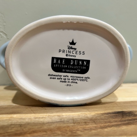 Rae Dunn Disney Princess dish featuring Cinderella. Gorgeous design. Lid. NEW! - Picture 7 of 12
